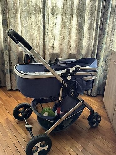 kub oyuncaq: Çıxarıla bilən beşikli araba, İşlənmiş, Yaş: <1 ay — 1