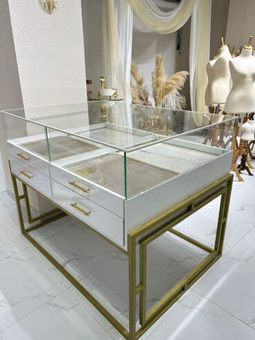 Şarj cihazları: Makiyaj üçün masa — 1