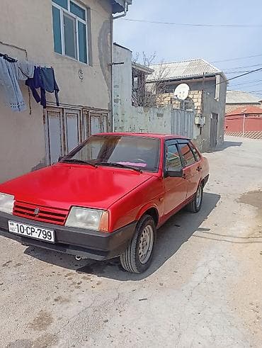 vaz radiator: Lada 21099, qırmızı rəng, sedan korpus. - Mühərrik: benzinli — 8