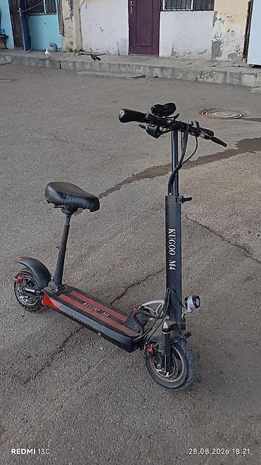 Elektrikli samokatlar: KUGOO M4 elektrik skuter - Güclü ön işıq və siqnal/zəng düyməsi olan — 2