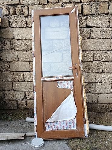 gence ev qapilari: Plastik (PVC) qapı – ağac teksturası (palıd rəngi) - Material: PVC — 3