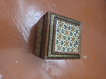 Taxta üzərində əl işi mozaika naxışlı üzük/qolbaq/qutusu - Material