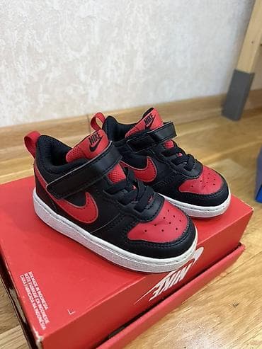 Krossovkalar: Nike original 
В идеальном состоянии
Размер 22
Цена 10 — 1