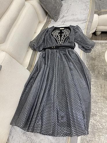 Qadın paltarı – zərif bölməli naxışlı, uzun model - Rəng — 2