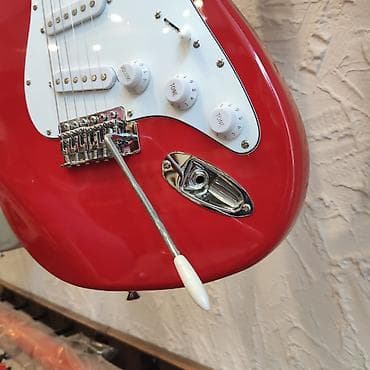 gitara cexolu: Tremolo arm Ünvan:Nizami 42 (Daxil işlər nazirliyin arxası) İş — 1