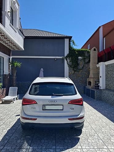 Audi Q5 – ağ rəngli, zərif və funksional premium SUV. Əsas — 5