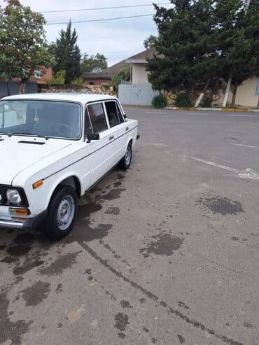 ваза стеклянная прозрачная высокая без узора: VAZ 2106 sedan - Korpus: Ağ rəng, 4 qapı, xrom ön-arka bamperlər — 2