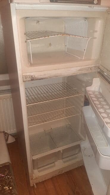 Другая техника для кухни: Б/у 2 двери Indesit Холодильник Продажа, цвет - Белый — 6