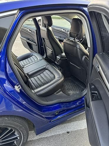 balta disk: Ford Fusion sedan – mavi rəng, 4 qapı, ön və arxa park yerlərində — 8