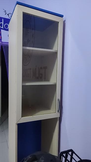 stolüstü ofis dəsti: Ofis mebel dəsti Tərkibi: - 1 ədəd geniş iş masası (kabel üçün — 4