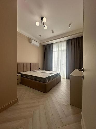 Mənzillər: İcarəyə verilir 3 otaqlı yeni tikili 100 m², Koroğlu m. Kateqoriya — 5