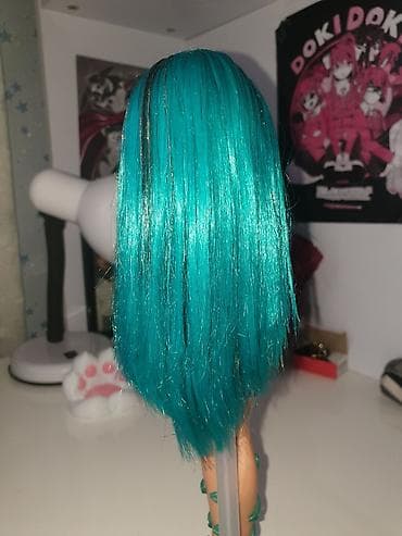 Monster High kuklası – Nefera De Nile💎 - Uzun, parlaq firuzəyi — 2