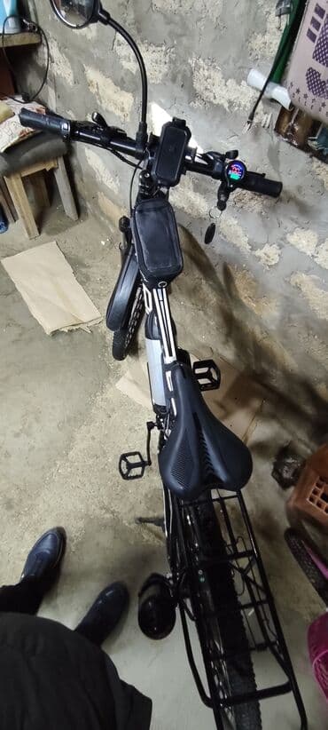 Audi: Elektriklə gücləndirilmiş Daunis (DANIS) dağ velosipedi - Alüminium — 4