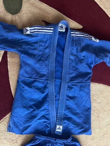 Maskalar, eynəklər: Kimano adidas ela veziyyetde — 2