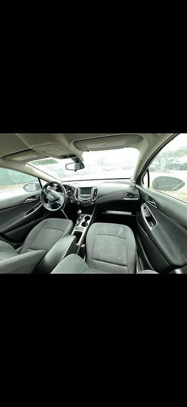 maşın almaq: Chevrolet Cruze: 1.4 l | 2017 il 130000 km Sedan — 5