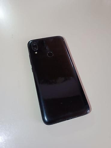 sensor: Redmi 7 Yaxşı vəziyyətdədir 64/3 ram telfonun ekraninda cüzi bir çat — 5