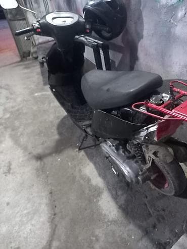 mapet kredit: Şəhərdaxili sürüş üçün kiçik ölçülü skuter/moped. Xüsusiyyətlər: - — 1
