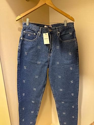 nisan xonca: Tommy Jeans “Mom Jean” – Ultra High Rise, Tapered - Brend: Tommy — 1