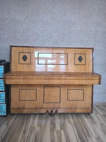 gitara akustik: Məhsul: Akustik upright pianino – “Belarus” modeli Təsvir: - Korpus — 2