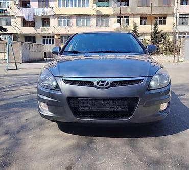 Hyundai i30: 1.4 l | 2011 il Hetçbek