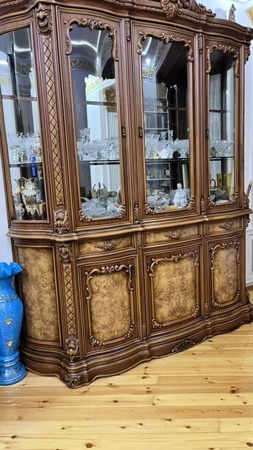 şüşə stollar: İşlənmiş, Açılan, 4 qapılı Düz dolab, Servant — 1