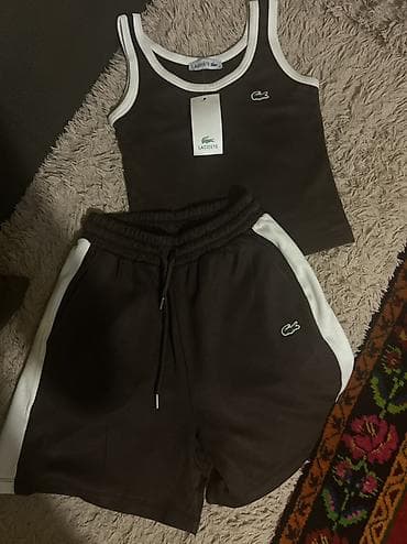 idman şort: Lacoste qadın idman dəsti - 2 hissə: qolsuz crop-top mayka və şort - — 2