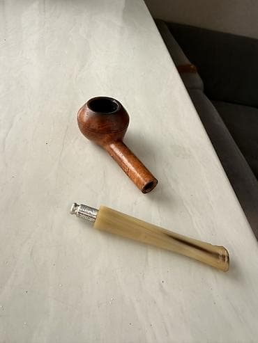 Tənbəki İtalya brendidir, briar ağacınan hazırlanıb. Briar olduğu — 10