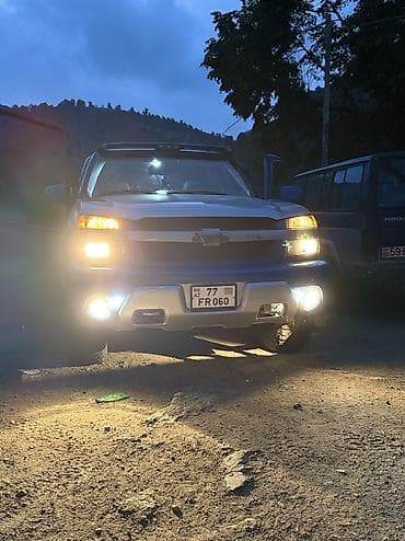 e 250 mercedes: Chevrolet Avalanche: 3.2 l | 2002 il Pikap — 6