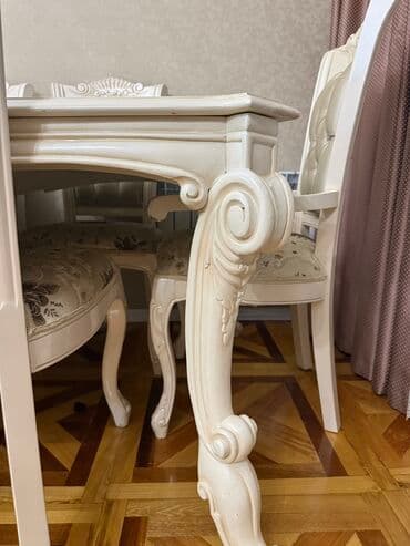 italyan divar kağızları: Qonaq otağı üçün, İşlənmiş, Açılmayan, Dördbucaq masa, 8 stul — 3