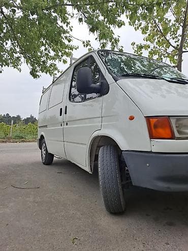 1993 bmw 318i: Ford Transit: 2.5 l | 1998 il 35800 km Van body type — 3