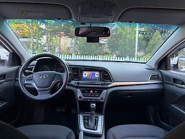 kia sorento 2020: Hyundai Elantra: 1.6 l | 2017 il Sedan — 8