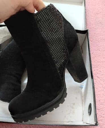 Ölçü: 36, rəng - Qara, Yeni