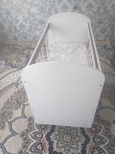 uşaqlar üçün dərin boşqablar: Oğlan və qız üçün, Dördbucaq, Beşik, Dəst ilə, Matras ilə, Yellənmə mexanizmsiz — 1