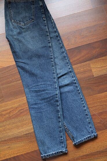 cins inəklərin satışı: Mom Jeans Bershka Xs (32) 28 AZN Yeni kimidir, az geyinilib, 2 il — 1