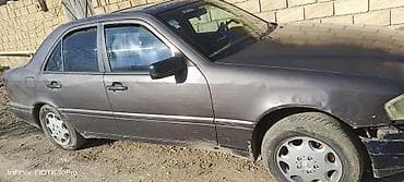 mersedes rolu: Mercedes-Benz C-Class: 2.5 l | 1994 il Sedan — 6