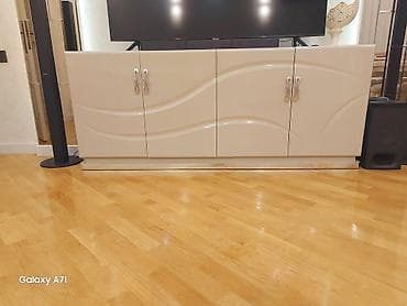 Düz TV altlığı, Polkalı