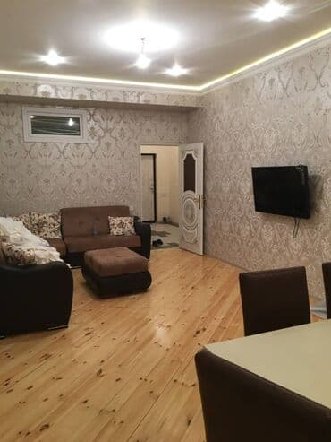 8 mikrorayon: 6 ci mikrorayonda, Zerife Eliyeva adina goz klinikasiyla — 12