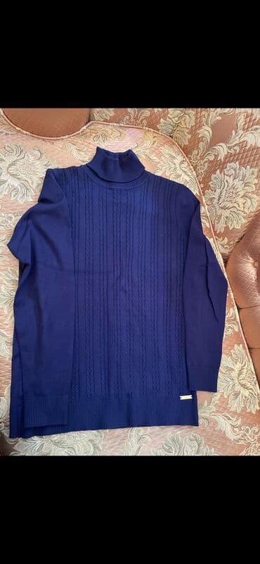 Razmer M-L. Sviterler e’la veziyyetde,L razmer.materiallar chox