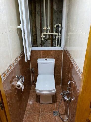 yeni suraxani kiraye evler: Köhnə Günəşlidə yaxın 9 mertebeli binanın 5-ci mərtəbəsində yerləşən — 9