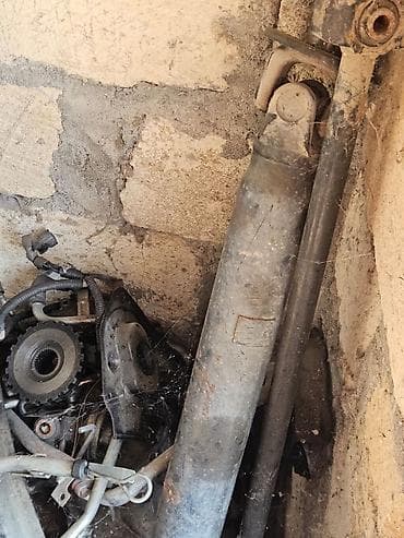 afdamabilər: Arxa, Nissan 1998, 1998 il, İşlənmiş — 2