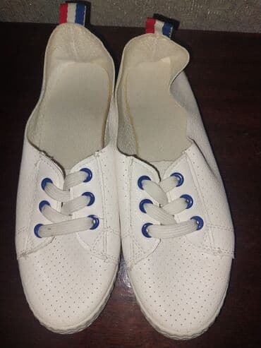 женские кроссовки mizuno: Размер: 37, цвет - Белый, Б/у — 1