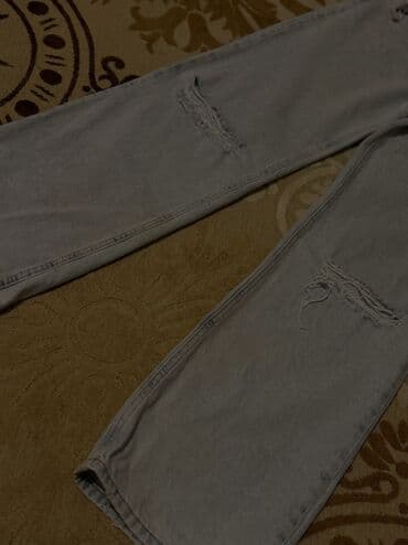 qadin lifcikleri: 1dəfə geyinilib.Kotondan alınıb, böyük olduğu üçün satılır.36/38 — 4