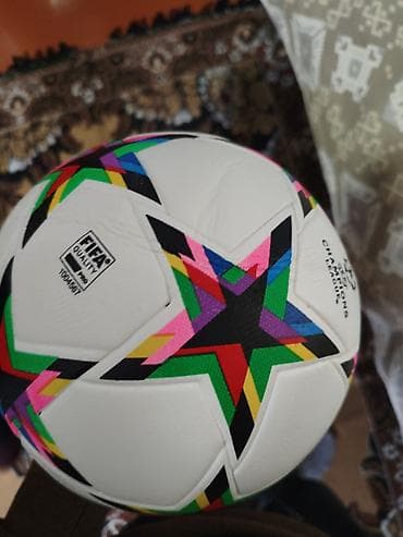 UEFA Champions League matç topu dizaynı - Ölçü: 5 (standart oyun