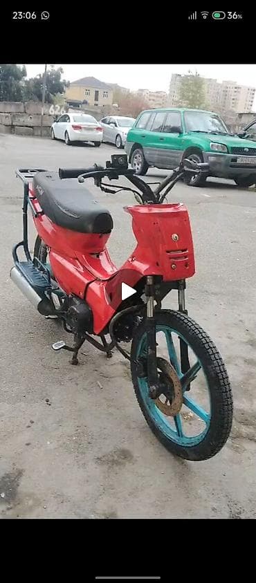 Moped/scooter — şəhər daxili rahat gediş üçün praktik model — 1