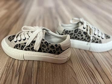 Детский мир: Zara kids. 32 ölçüdür. 1 dəfə geyinilib. Əla vəziyyətdədir. Dəyərindən — 2