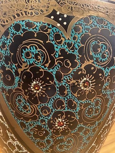 Vazalar: Bir vaza, Keramika — 3