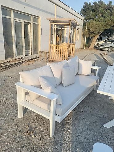 deri kreslo: Açıq hava üçün ağ rəngli taxta mebel dəsti Tərkib: - 1 ədəd geniş — 5