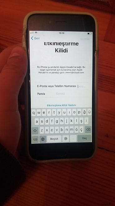 telefon iphone 10: IPhone 6, 32 GB, Space Gray, Barmaq izi — 6