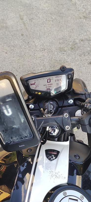 Nəqliyyat: TVS Apache RTR 160 4V motosiklet - Rəng: qara-ağ, idmançı qrafika ilə — 6
