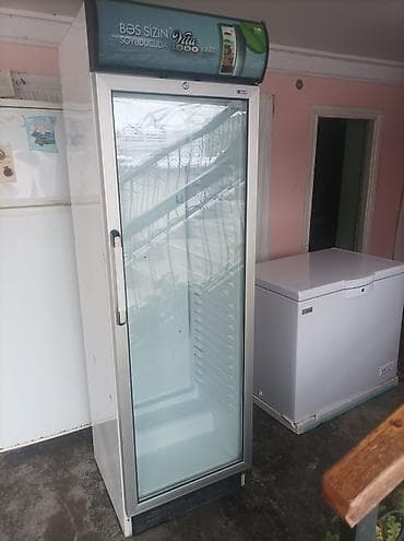 Vitrin tipli içki/ərzaq soyuducusu - Şüşə qapılı, dik vitrin dizaynı